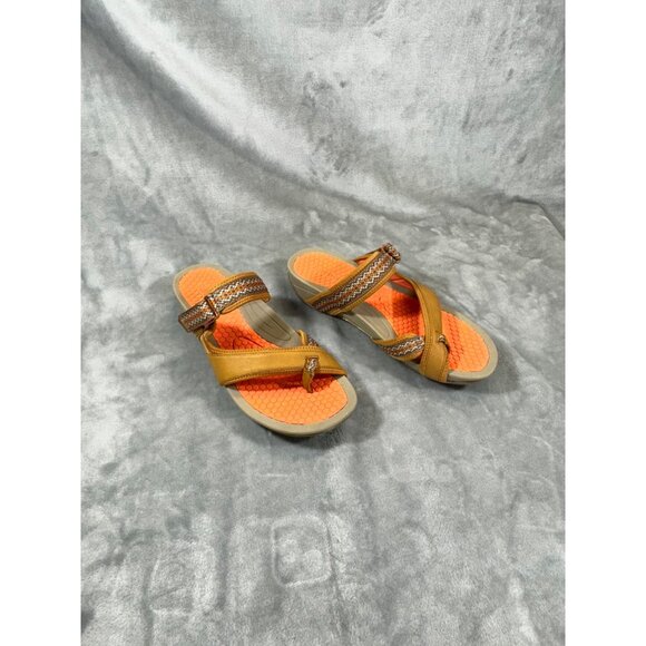 BareTraps Womens sandals 10M brown cushion shoes small wedge - Picture 10 of 16